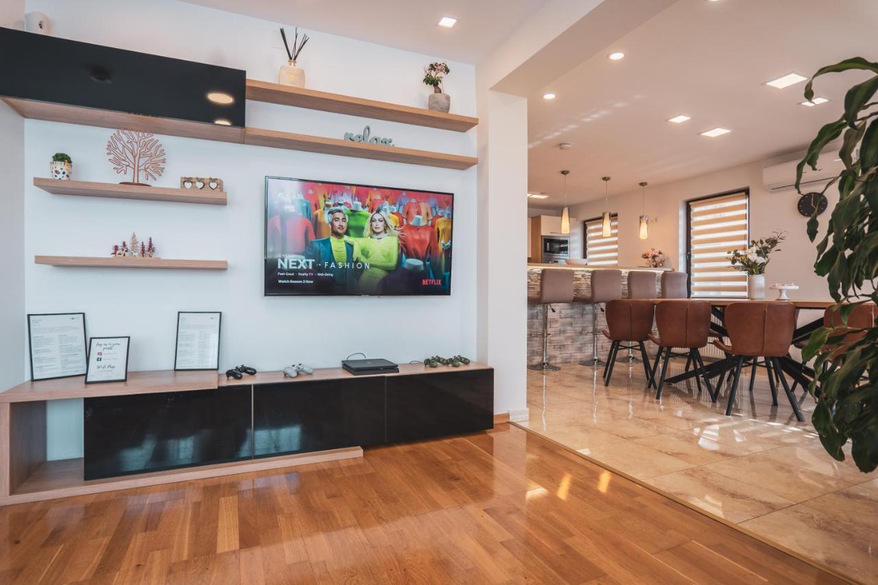 Roots Villa Redwood Braşov Eksteriør bilde